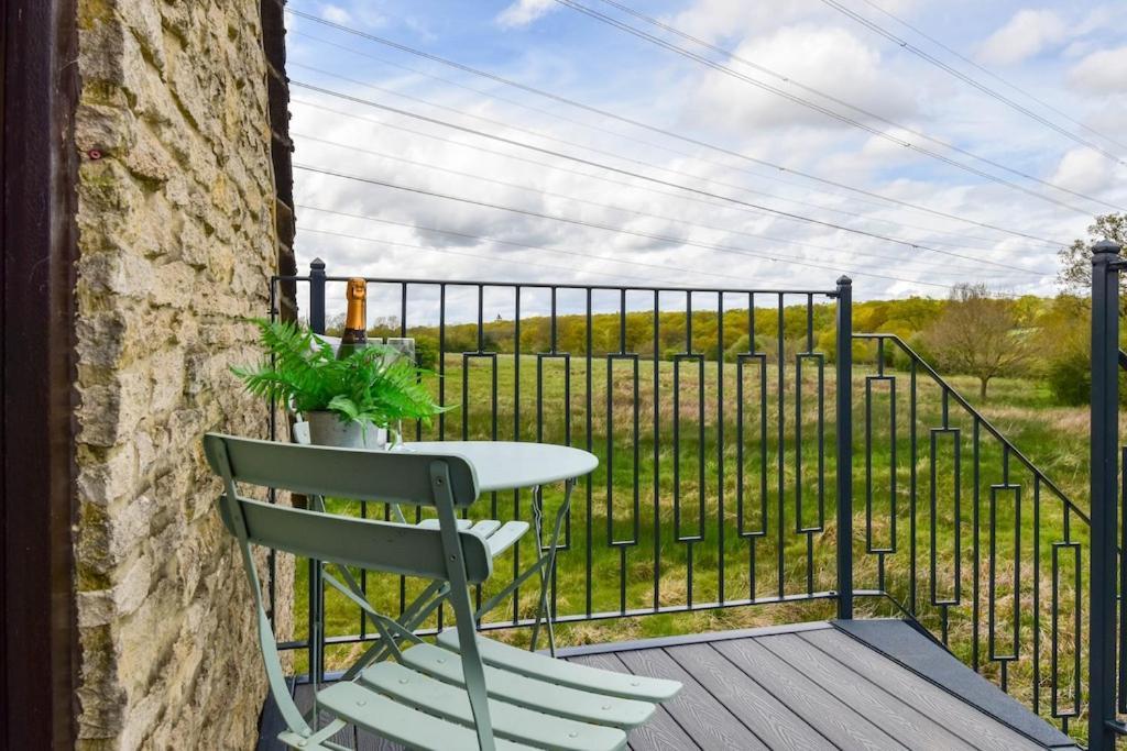 The Lookout At Cloatley Meadow Apartman Hankerton Kültér fotó